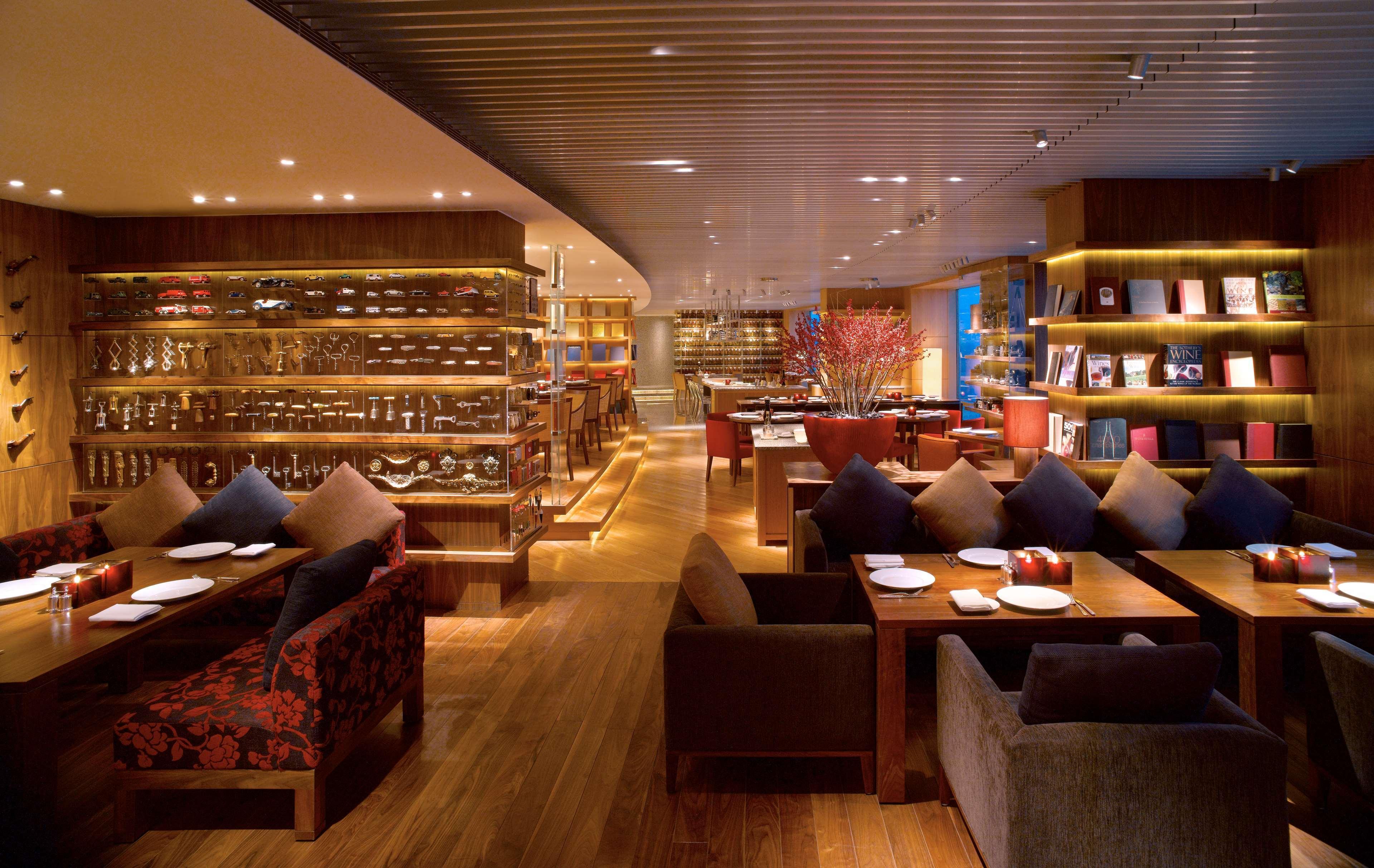 Hyatt On The Bund - A Grand Hyatt Hotel, Centrally Located At Huangpu River Banks In Downtown 5* Shanghai