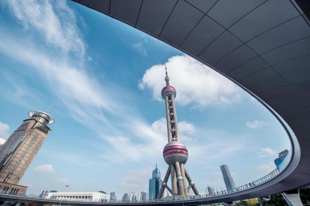 Hyatt On The Bund - A Grand Hyatt Hotel, Centrally Located At Huangpu River Banks In Downtown Hotel 5*