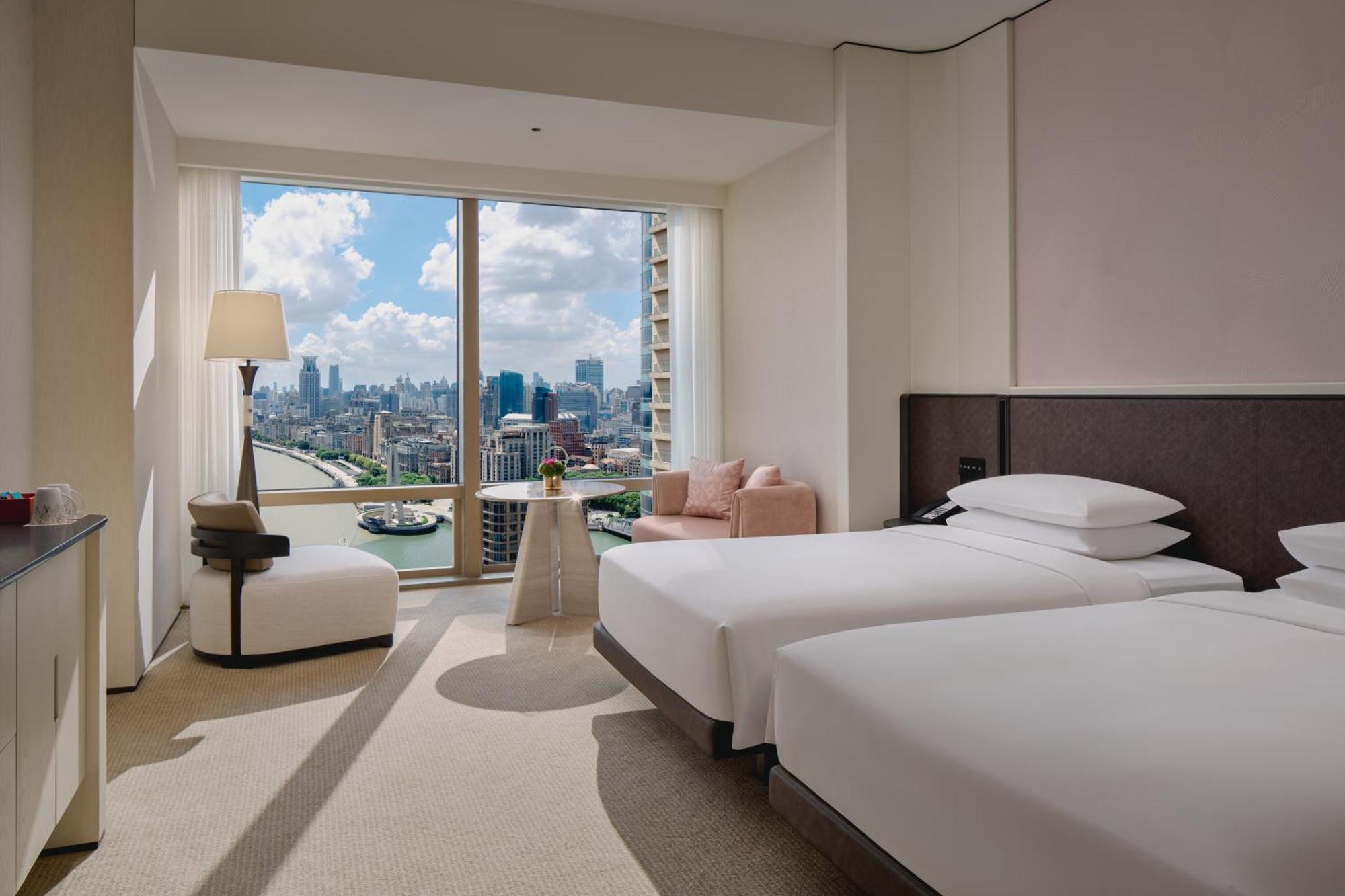 Hyatt On The Bund - A Grand Hyatt Hotel, Centrally Located At Huangpu River Banks In Downtown Hotel Shanghai