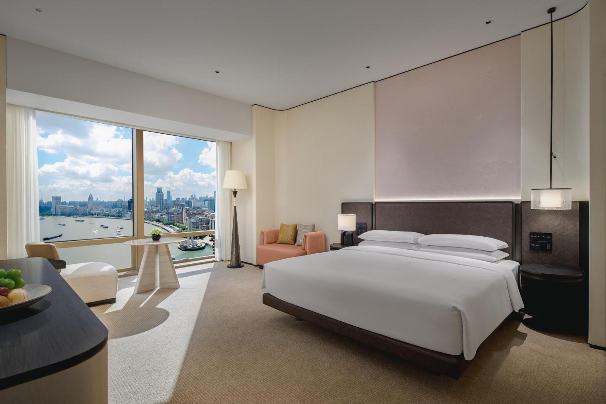 Hotel Hyatt On The Bund - A Grand Hyatt Hotel, Centrally Located At Huangpu River Banks In Downtown 5*