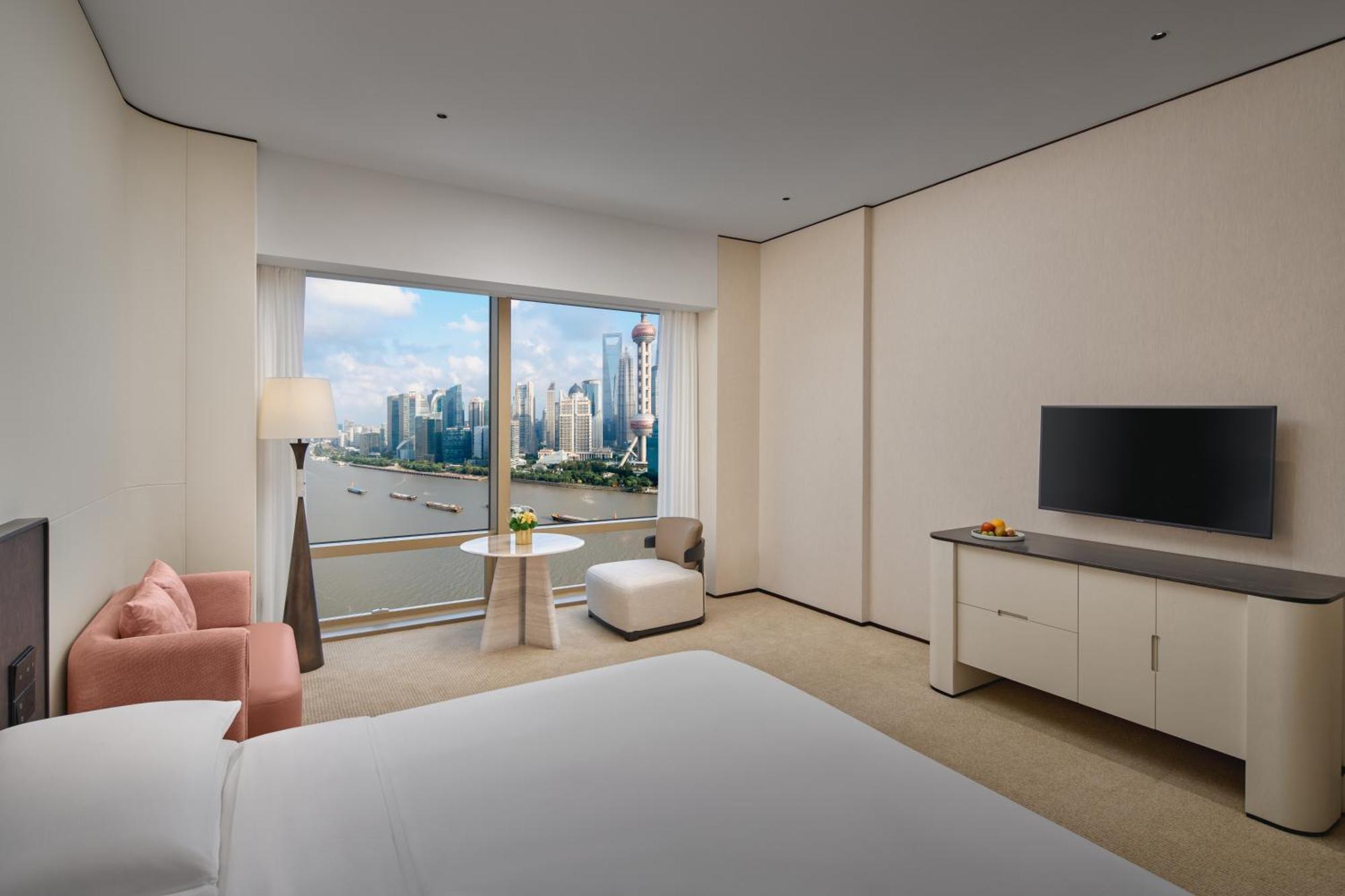 Hyatt On The Bund - A Grand Hyatt Hotel, Centrally Located At Huangpu River Banks In Downtown 5*