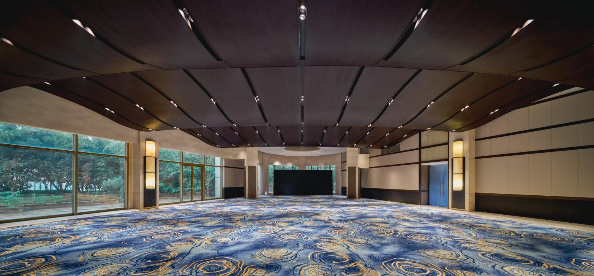 Hyatt On The Bund - A Grand Hyatt Hotel, Centrally Located At Huangpu River Banks In Downtown 5* Shanghai